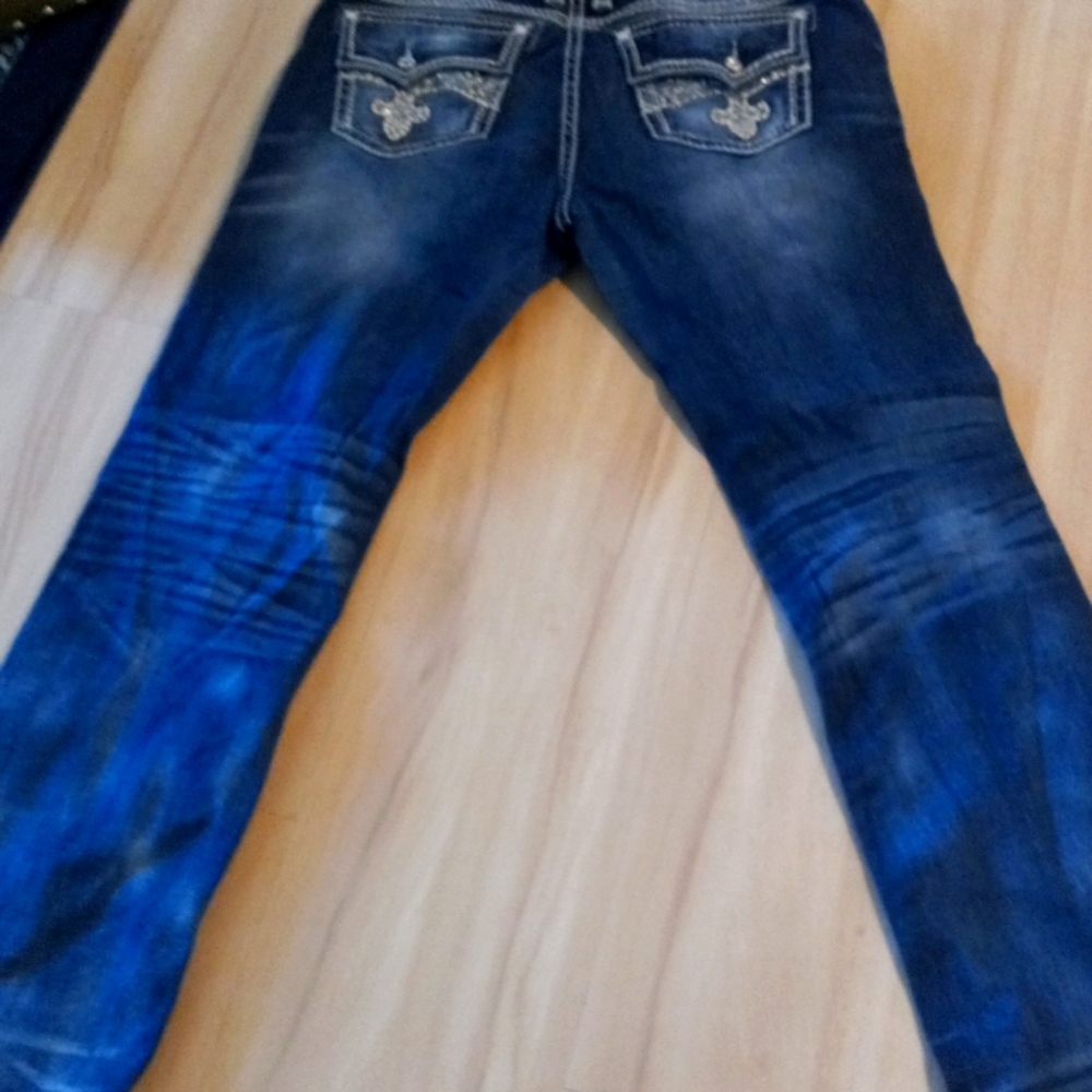 Rock Revival Betty Straight Jeans - Picture 5 of 5